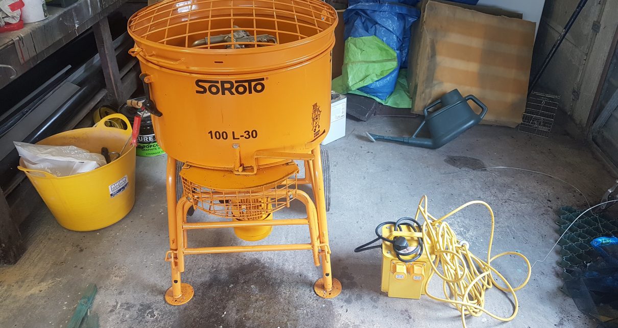 Soroto 100L Forced Action Mixer
