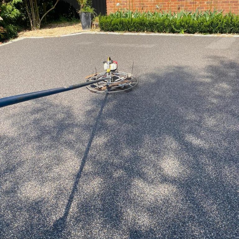 Ocean Grey Resin Bound Gravel Driveway - Powerfloat In Use