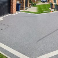 Steel Blue & Glacier Resin Bound Gravel Driveway - Featured Image