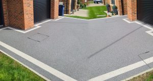 Steel Blue & Glacier Resin Bound Gravel Driveway - Featured Image