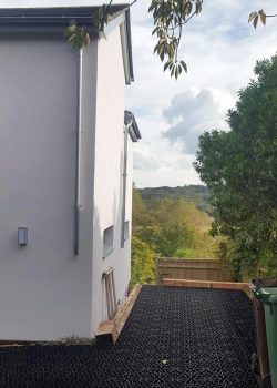 100m² X-Grid Being Installed – Side Of House 100m² X-Grid Being Installed - Side Of House