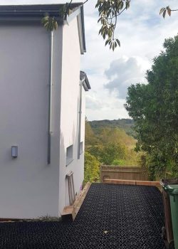 100m² X-Grid Being Installed – Side Of House 100m² X-Grid Being Installed - Side Of House