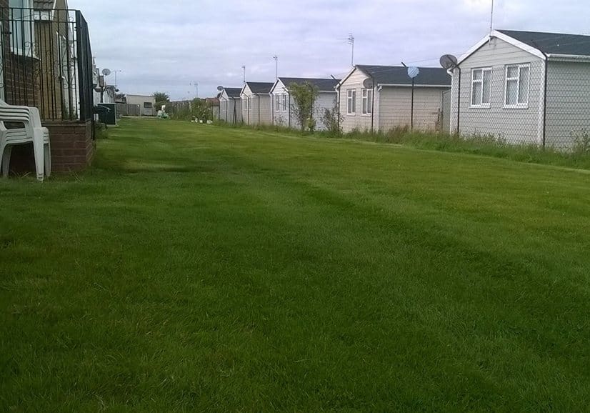 Caravan-And-Camping-Park---Grass-X-Grid